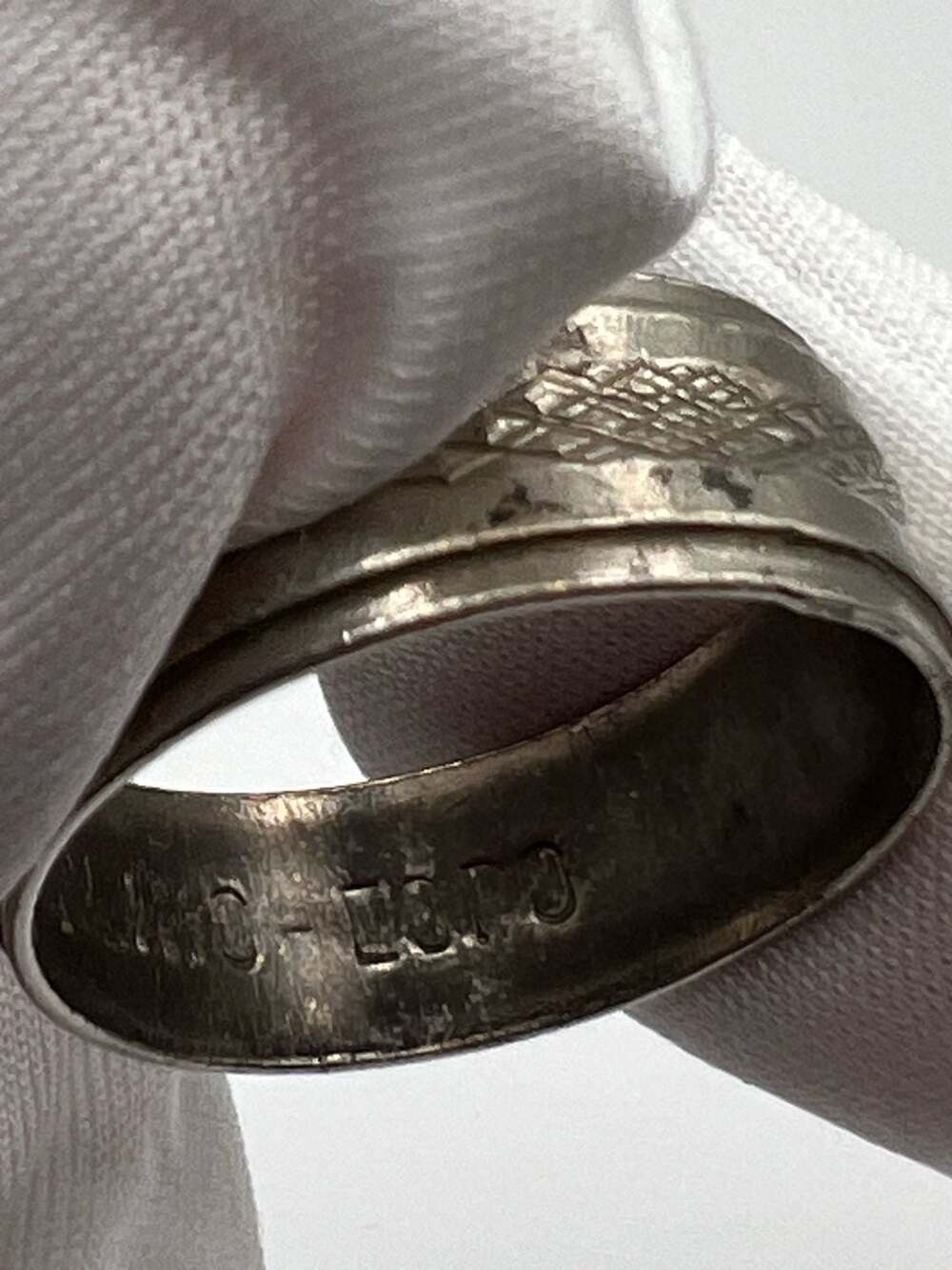 Vintage Sterling Silver Engraved Band Ring Size 8.5